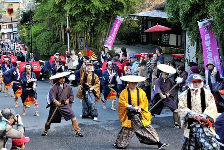 Hakone Daimyo Gyoretsu is a historical parade recreating samurai warriors.
