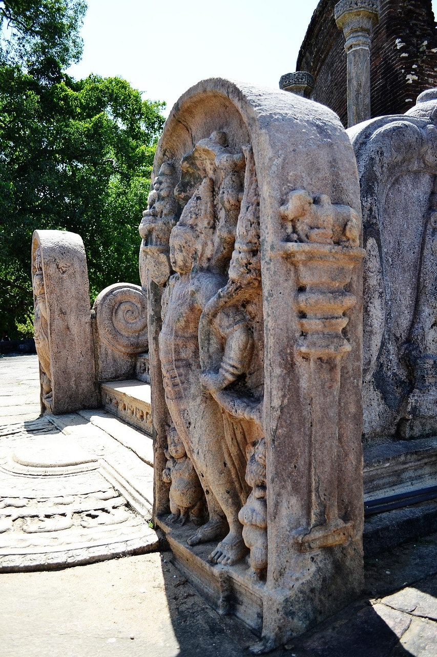 Structures believed to have housed the Sacred Tooth Relic of Buddha.