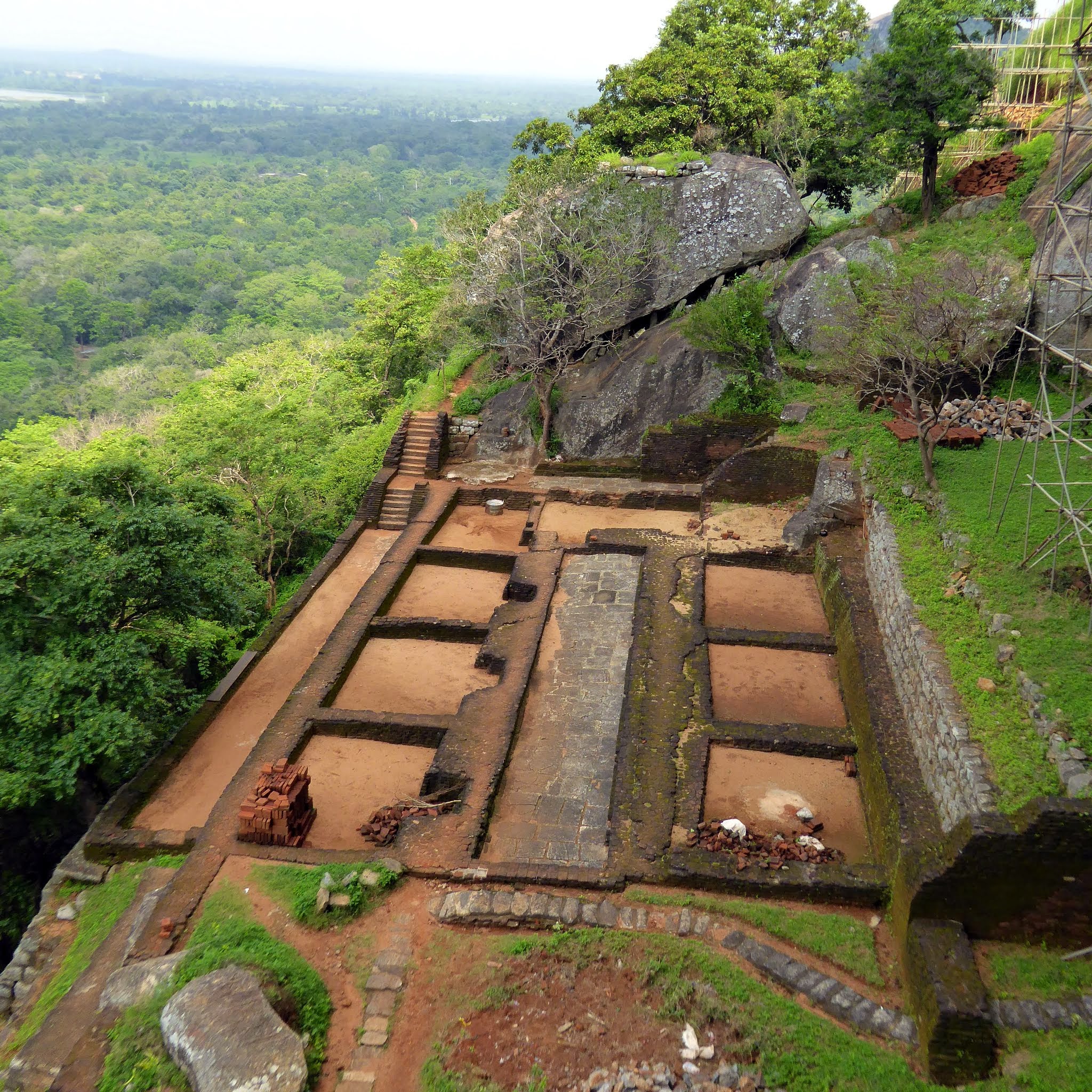 Sigiriya Sri Lanka – An Inspiring Adventure Guide to the 8th Wonder of the  World and a Gateway to the Cultural Triangle | Travel Journal by Designer  Journeys, image size:2048x2048
