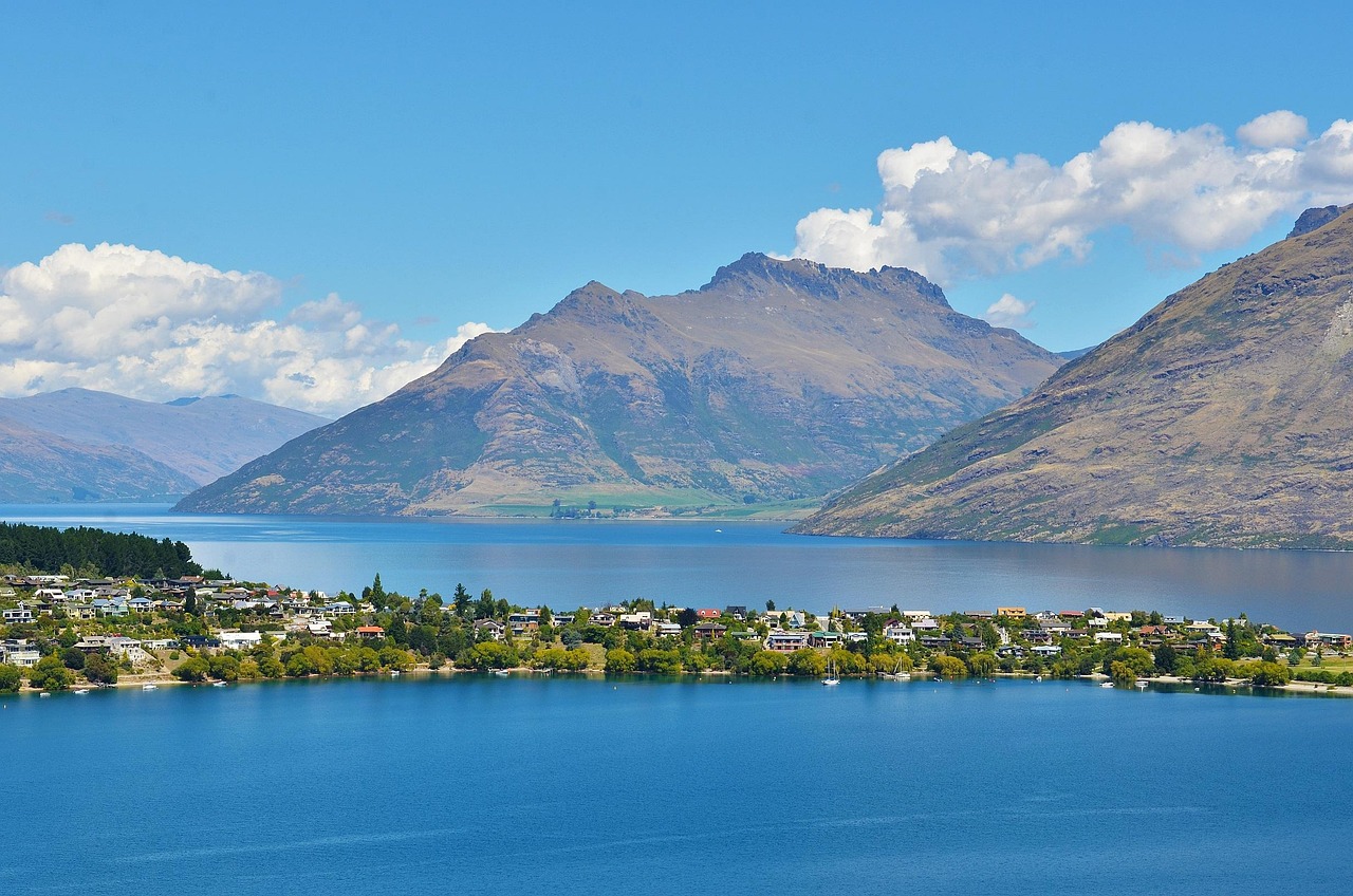 Cafés and boutiques in Mount Eden Village offer a cosy haven after your summit adventure.