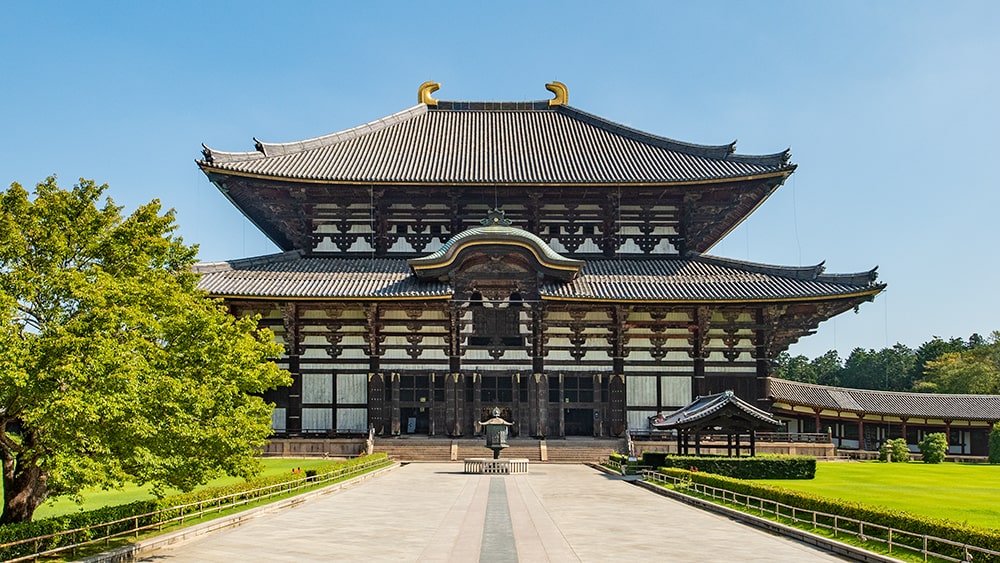 The Great Buddha Hall is the Main Hall of Tōdai-ji Temple.