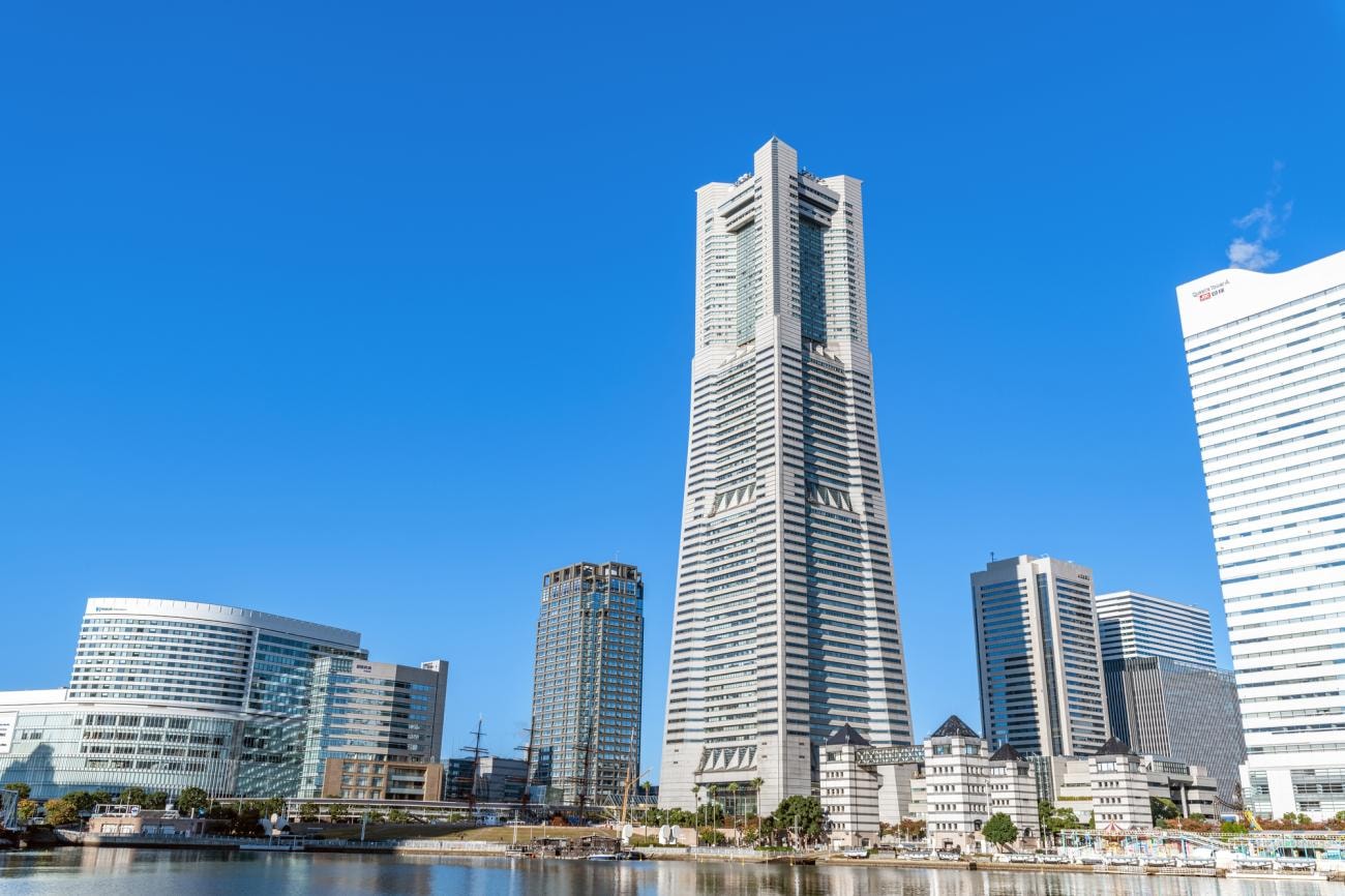 The tower is home to what were once the world's fastest elevators.