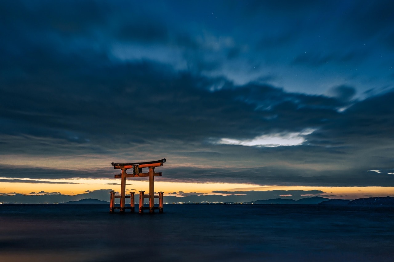 Hakone Shrine is a Shinto shrine located in a dense forest on the shores of Lake Ashi.