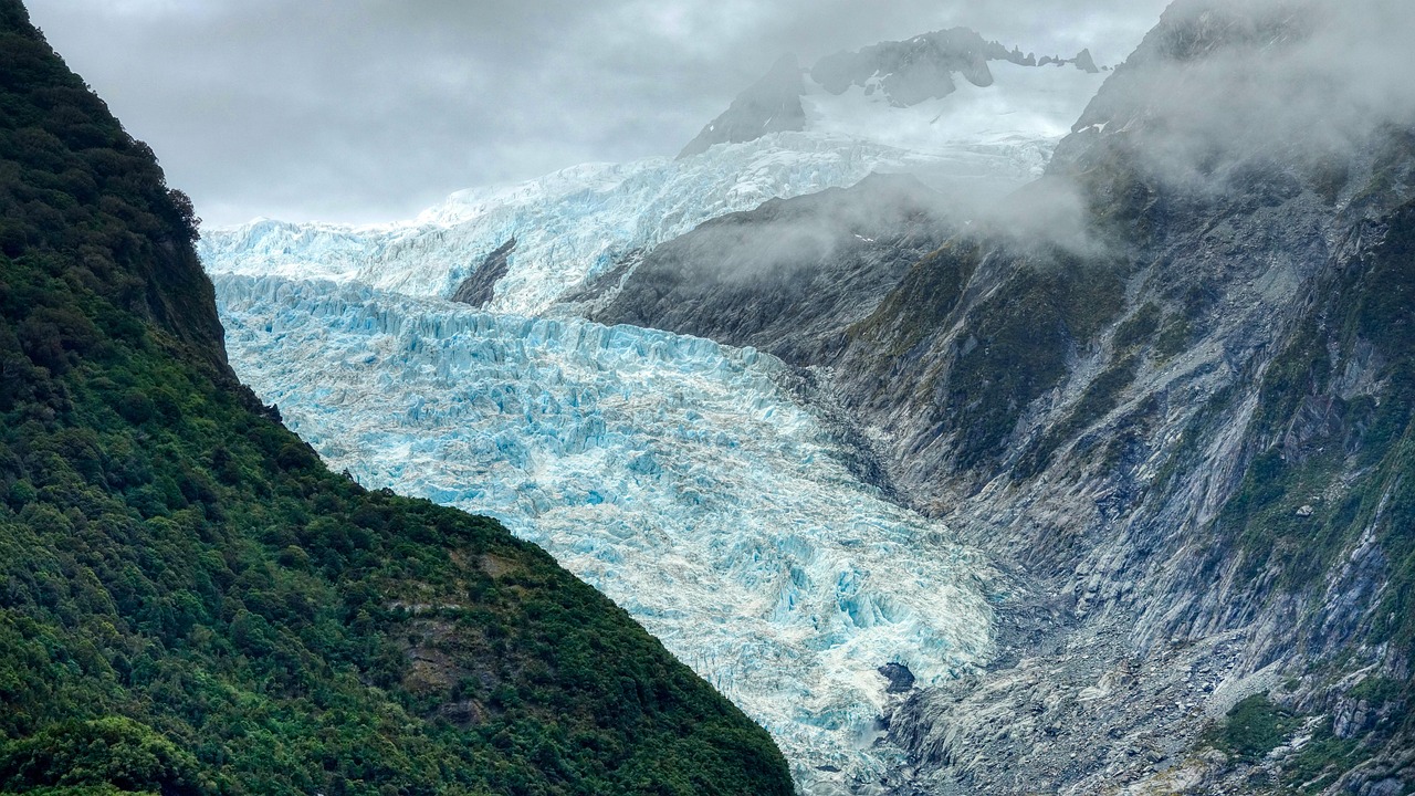 November in New Zealand offers pristine glacier vistas and tranquil luxury escapes.