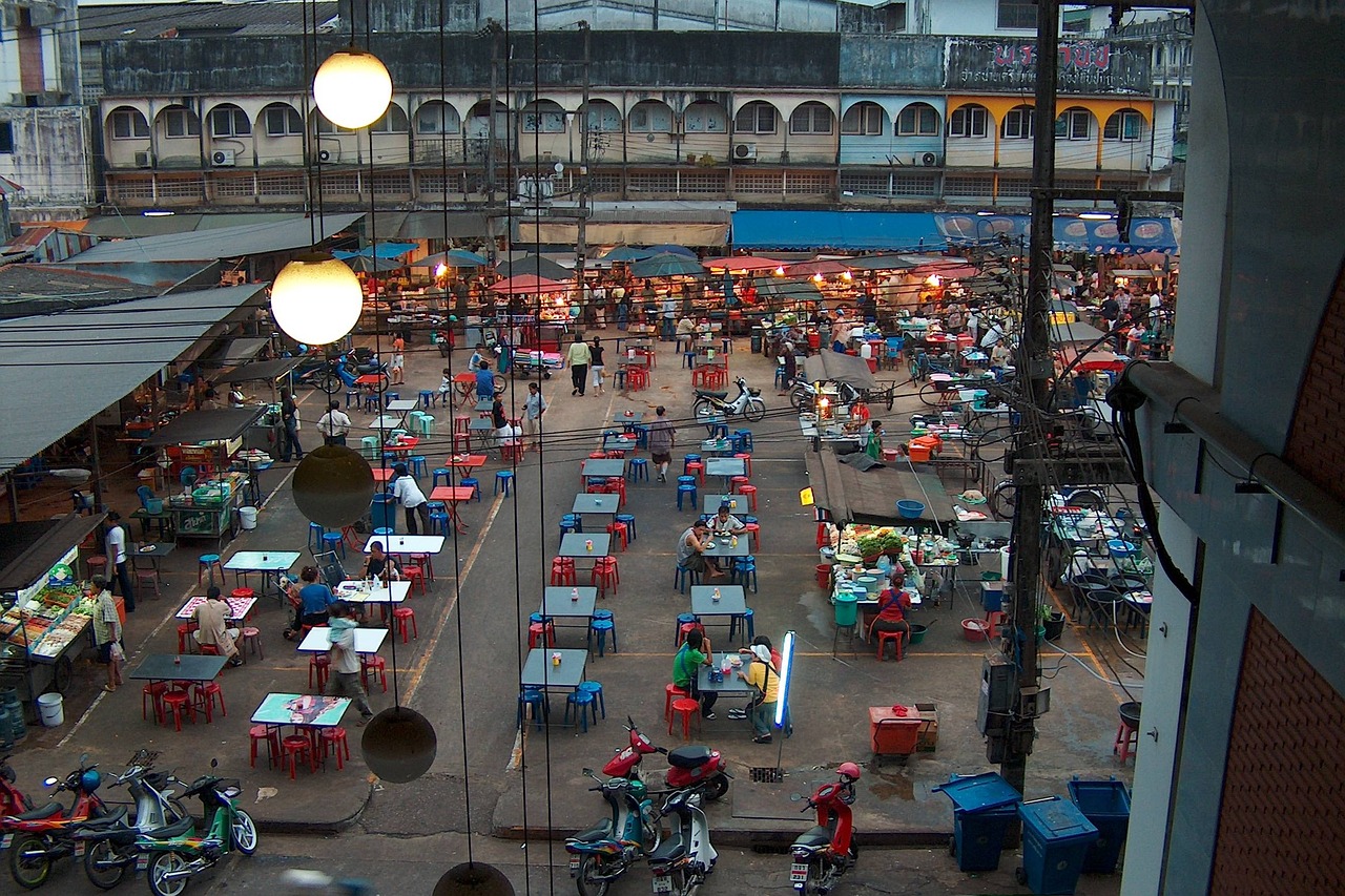 Krabi’s night markets come alive with colour, aroma, and authentic local crafts after sundown.