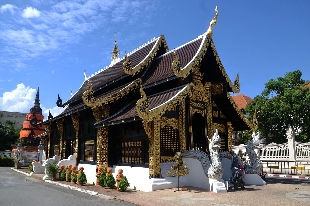 Uncover the grandeur and intricate artistry of Chiang Mai's sacred temples.