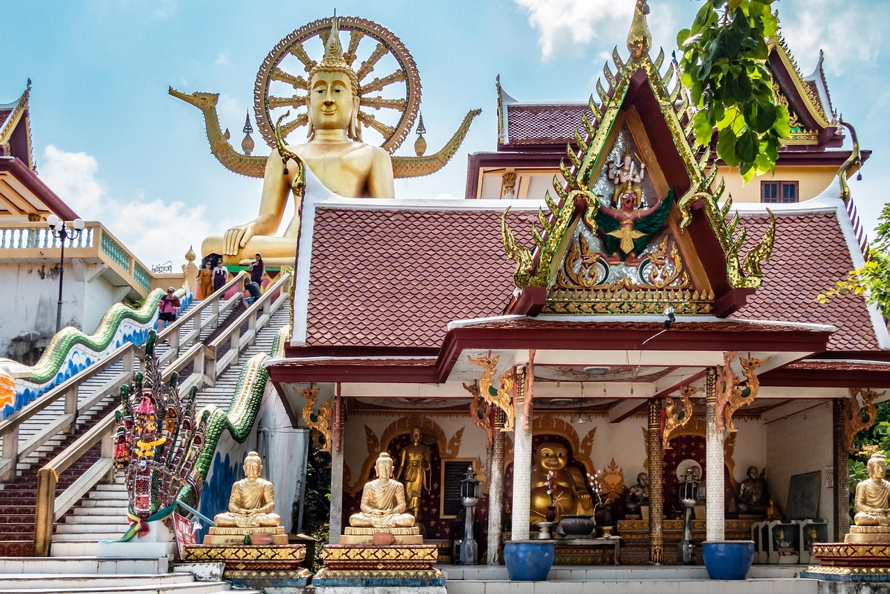 Uncover Koh Samui’s spiritual heart with a quiet morning visit to the iconic Big Buddha temple.