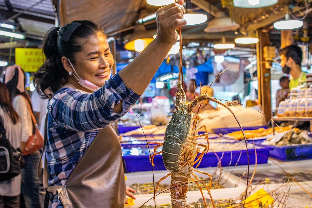 Thai markets: Fresh flavors and vibrant encounters.