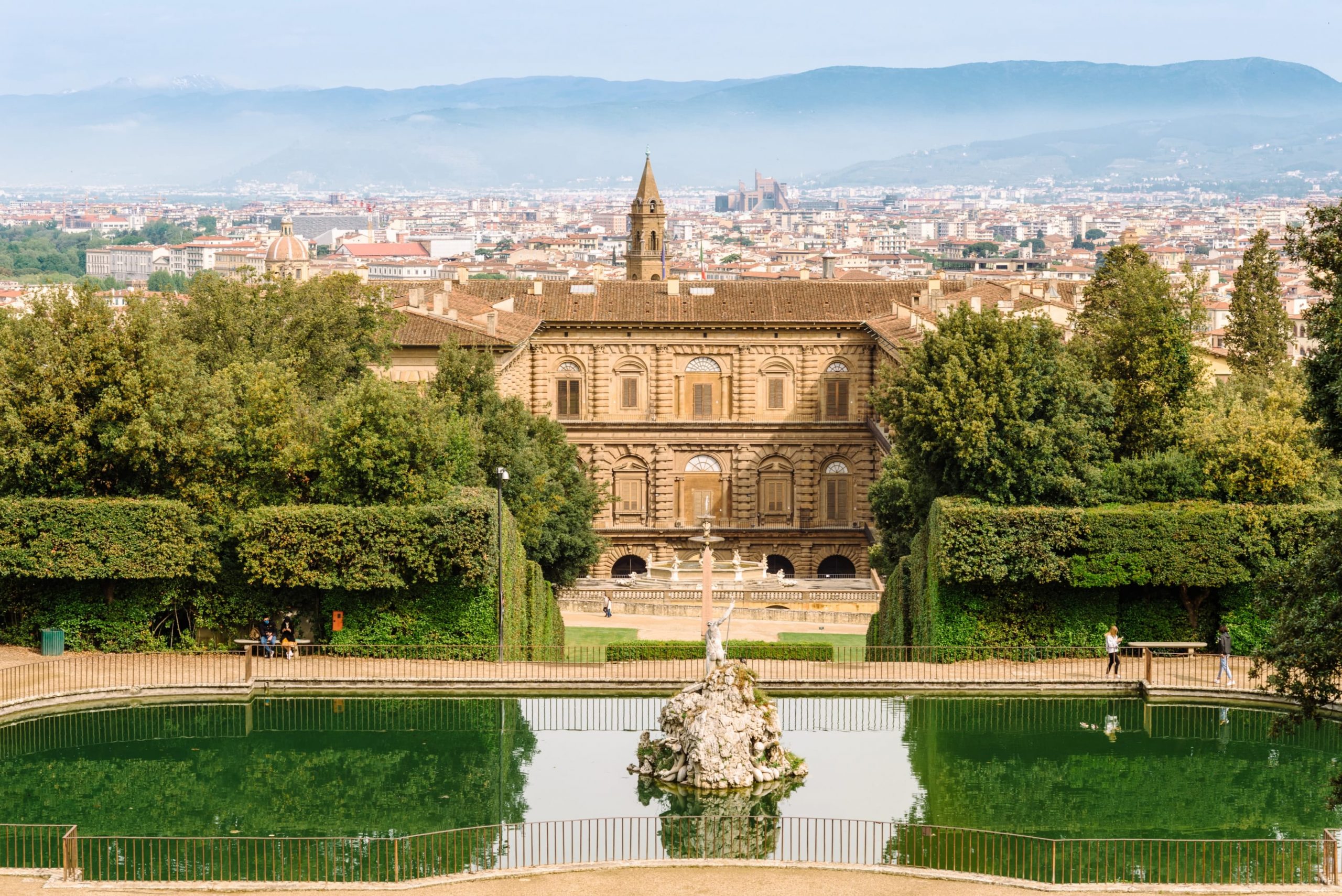 The core of the palace was originally commissioned in 1458 by Luca Pitti.