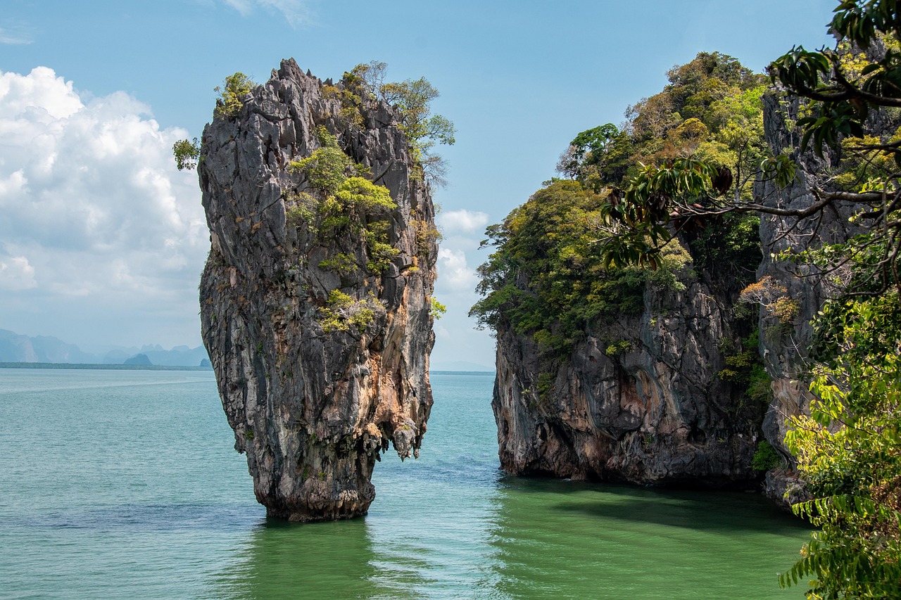 Traditional long-tail boats await the next adventure.