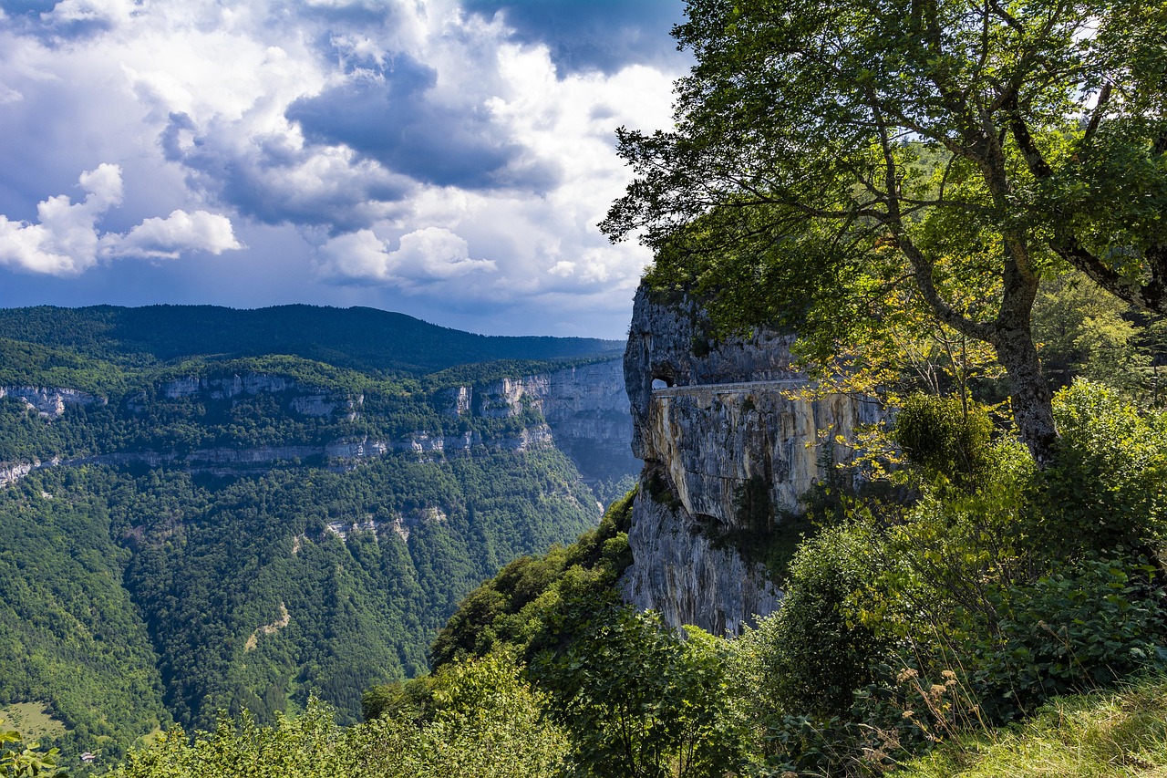 Let our local experts craft your perfect catacomb adventure and more.