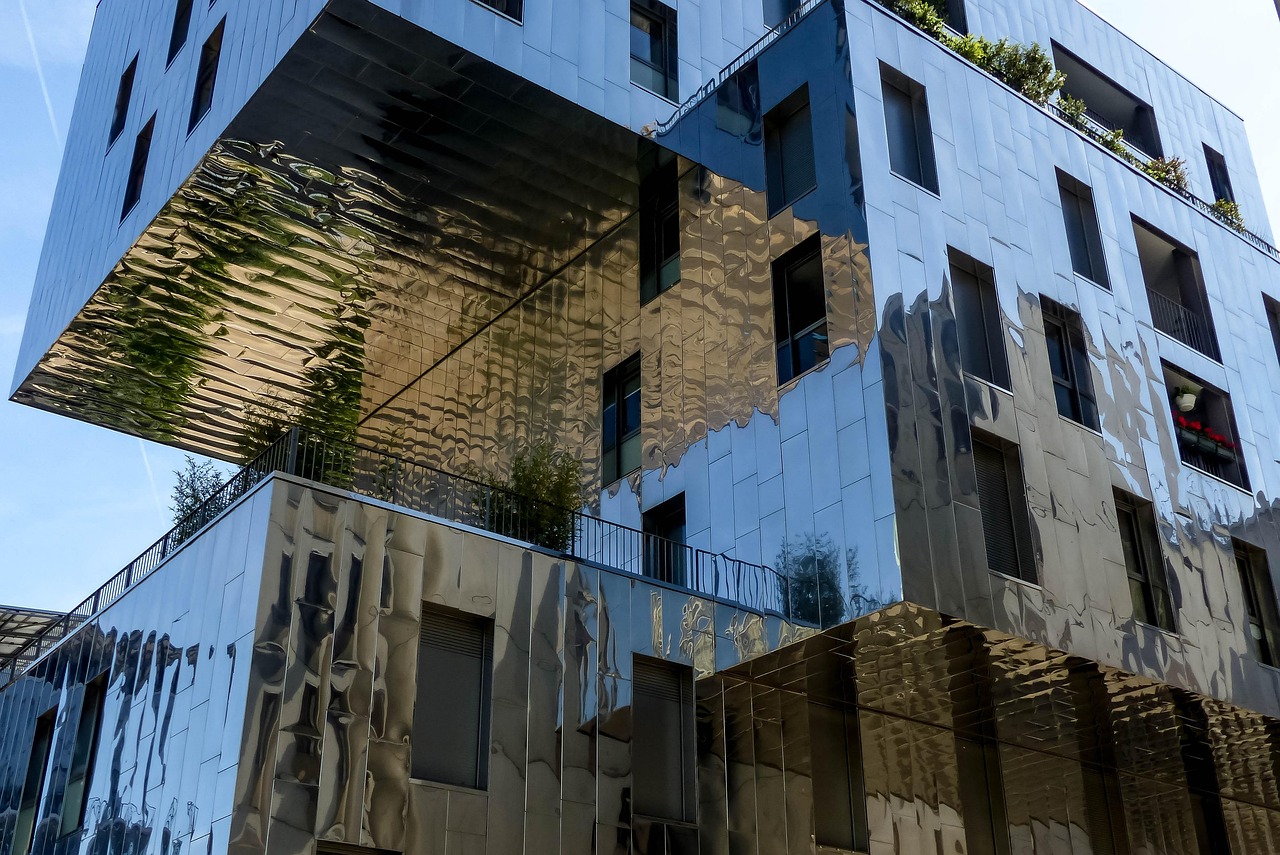 The Confluence Museum’s dynamic architecture inspires creativity in every visitor.