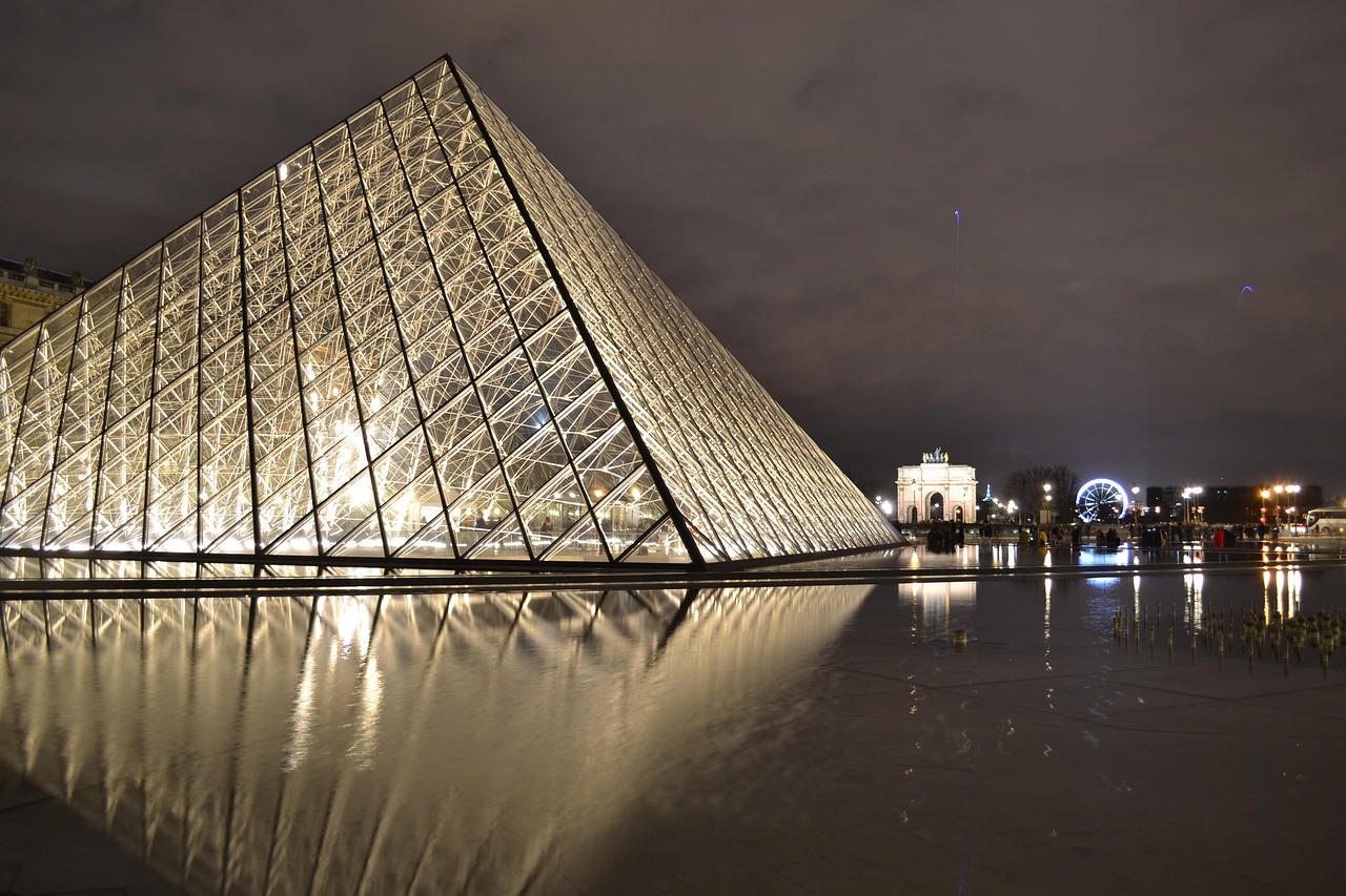 Experience the Louvre Museum's impressive collection through exclusive after-hours tours, avoiding the crowds.