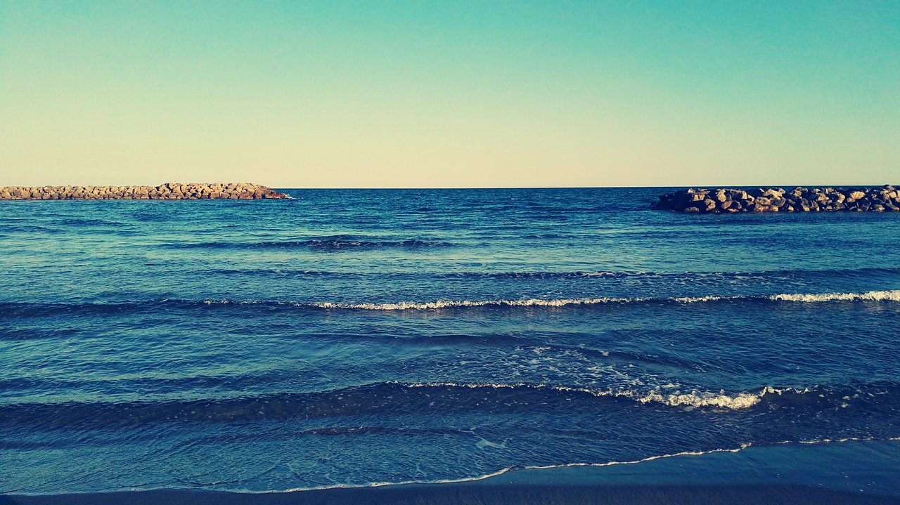 Inspiration for your personalised French beach adventure.