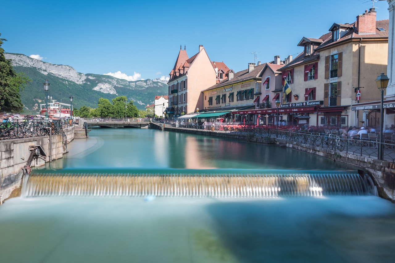 Annecy’s sparkling canals and serene lake create a scene worthy of the ‘Venice of the Alps’.