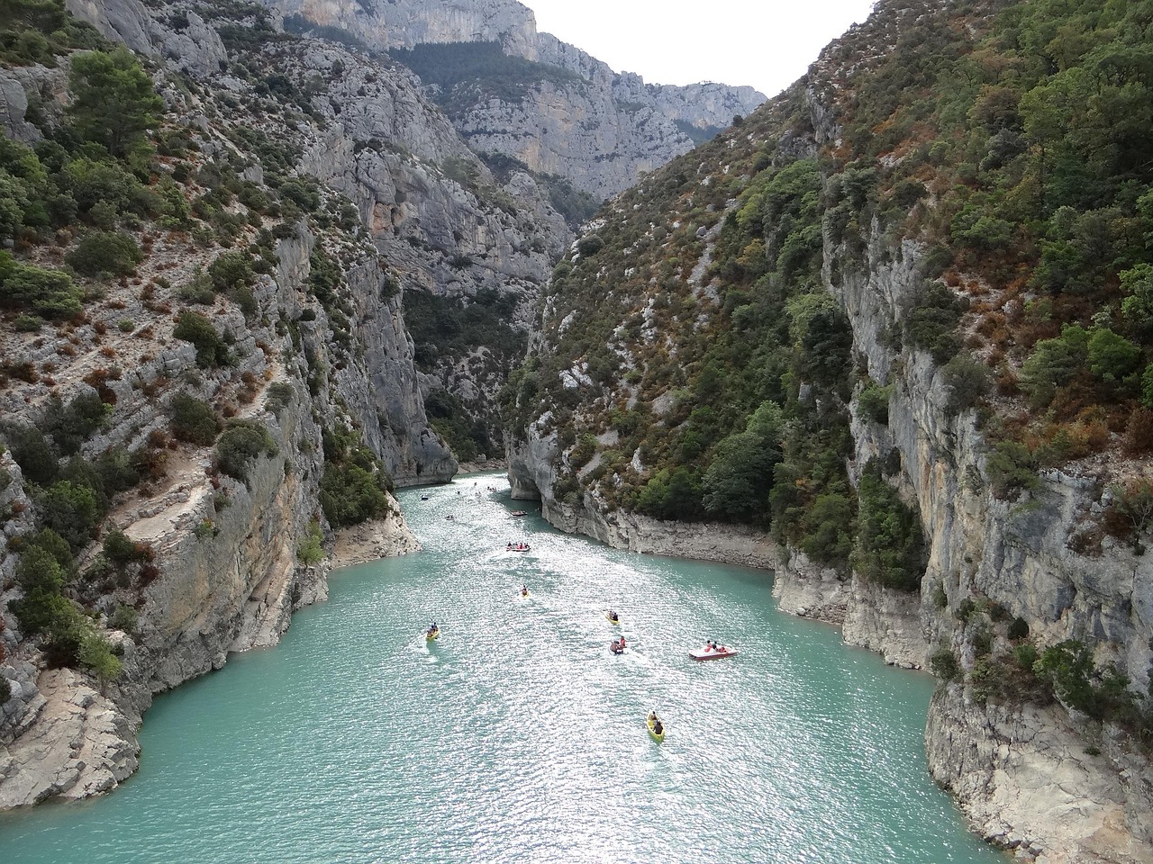 Kayaking the Verdon Gorge brings you face to face with nature’s artistry and adventure.
