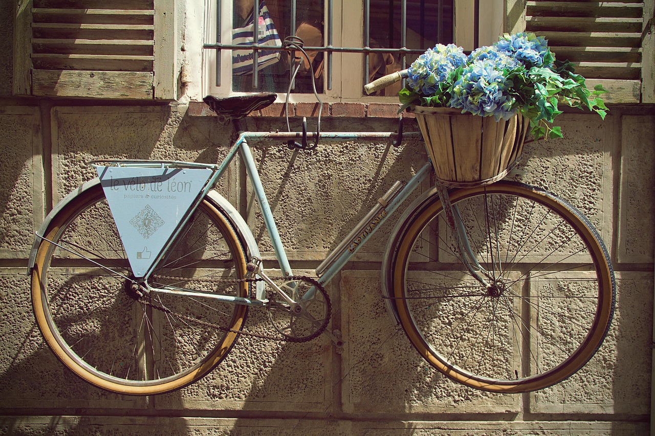 Antibes day trip from Nice with old town streets, Picasso Museum, and Cap d'Antibes seaside stroll