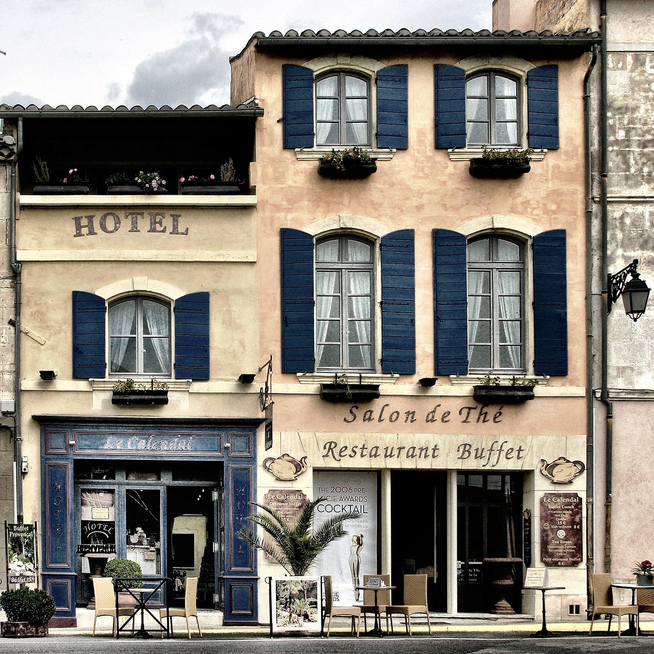 Stay in Nice best places to stay hotel in Nice luxury with elegant façades