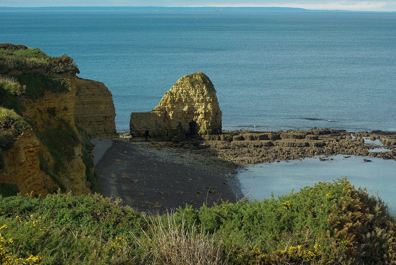 Pointe du Hoc D-Day 1944 and James Earl Rudder on 6 June 1944