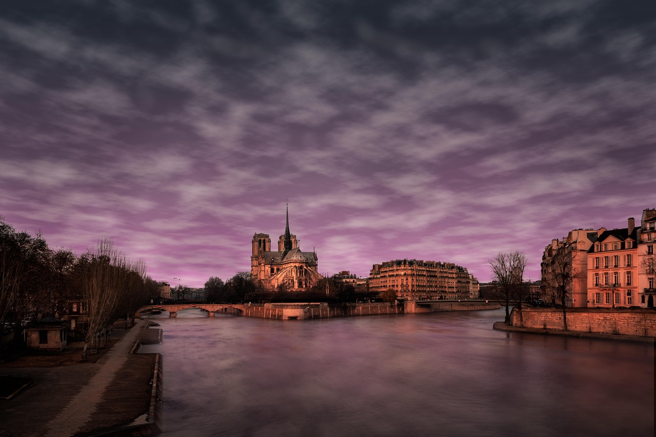 Seine river elegance and the treasures of Île de la Cité in Paris