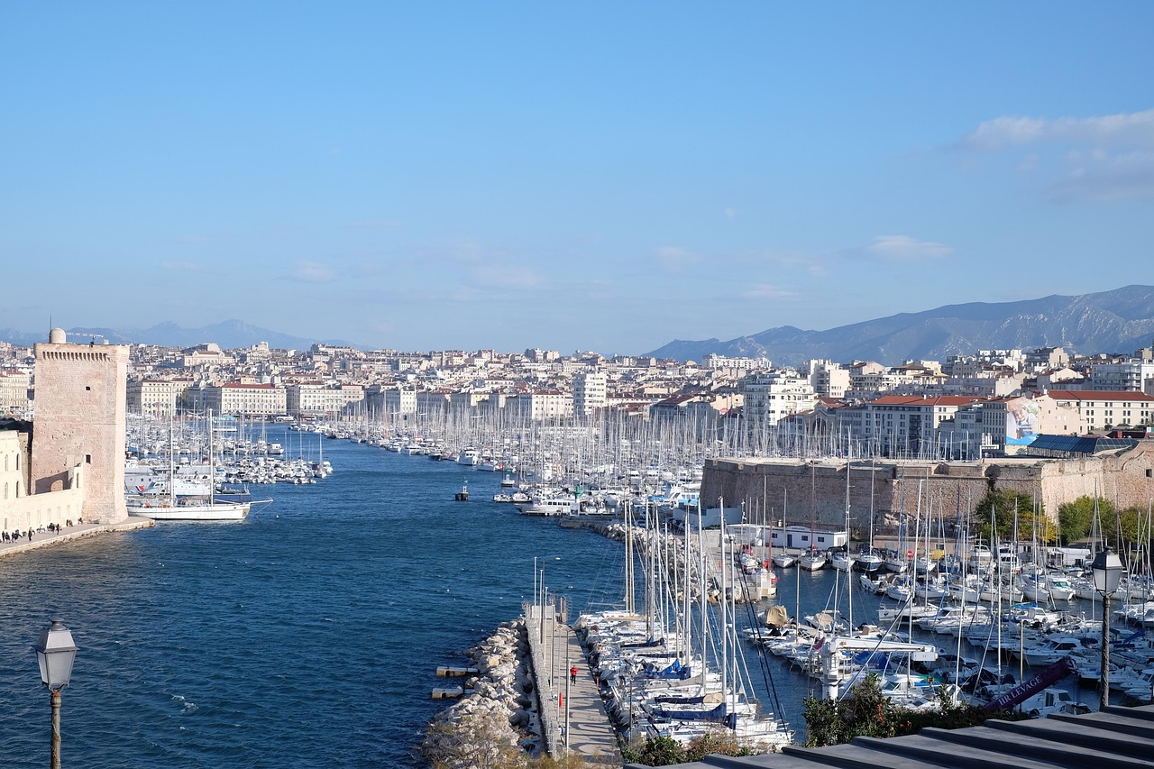 Marseille beach city escapes around Catalans and the Corniche