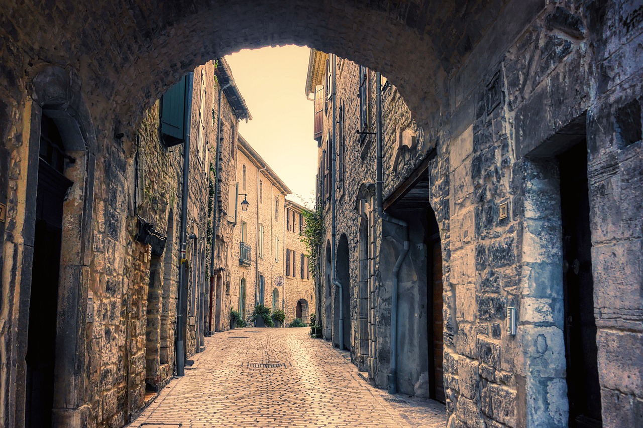 Old Town Senlis Walks Ramparts and Hidden Alleyways in Senlis France