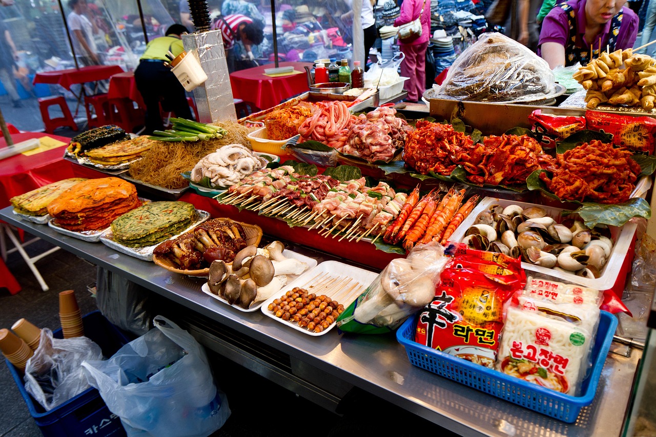 Markets and modern Seoul flavours in April at Namdaemun and Insadong