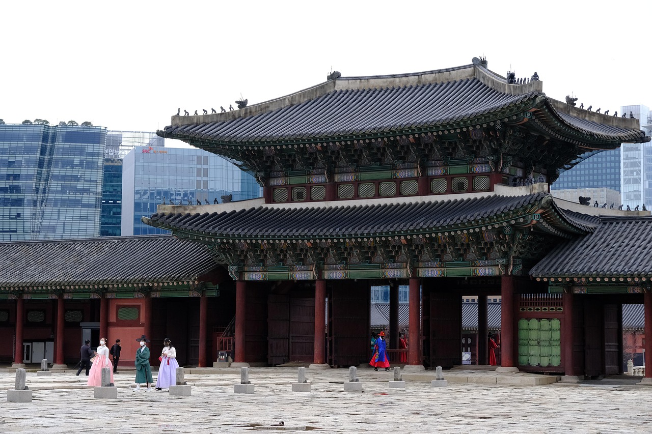 Seoul Private Tours From Gyeongbokgung Palace to Hanok Village with traditional rooftops and quiet lanes