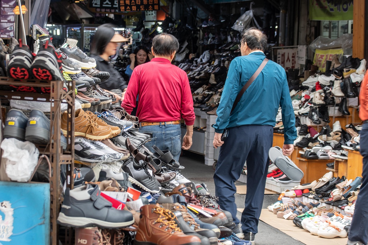What to wear layers in Seoul during February in style while exploring winter markets