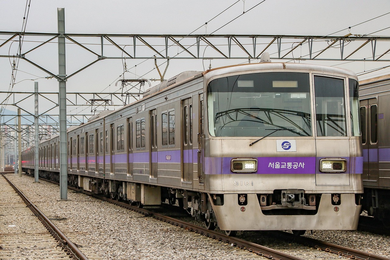 Planning to visit Seoul Korea travel logistics with warm, reliable transport in winter