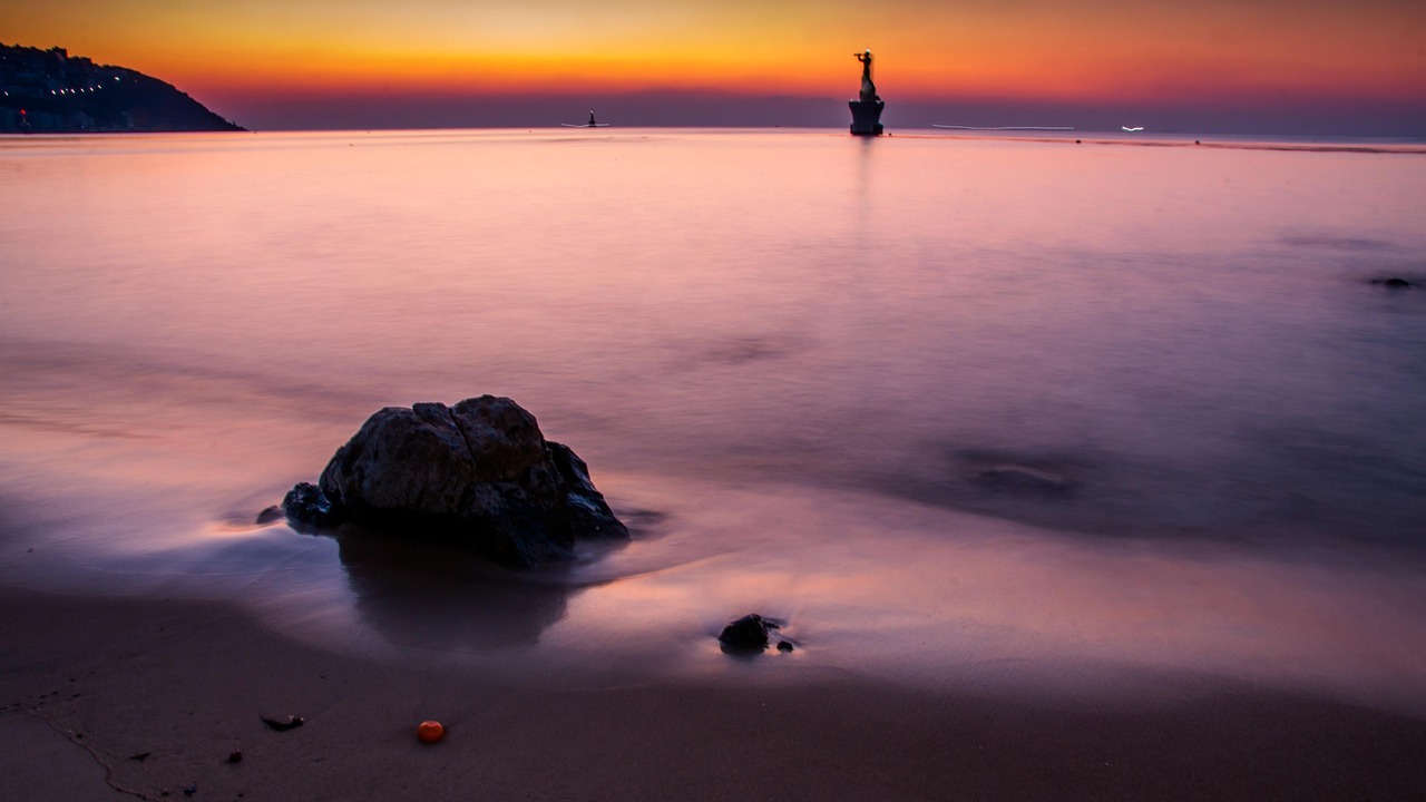 Busan itinerary seaside glamour and artful calm, from Haeundae to Haedong Yonggungsa Temple