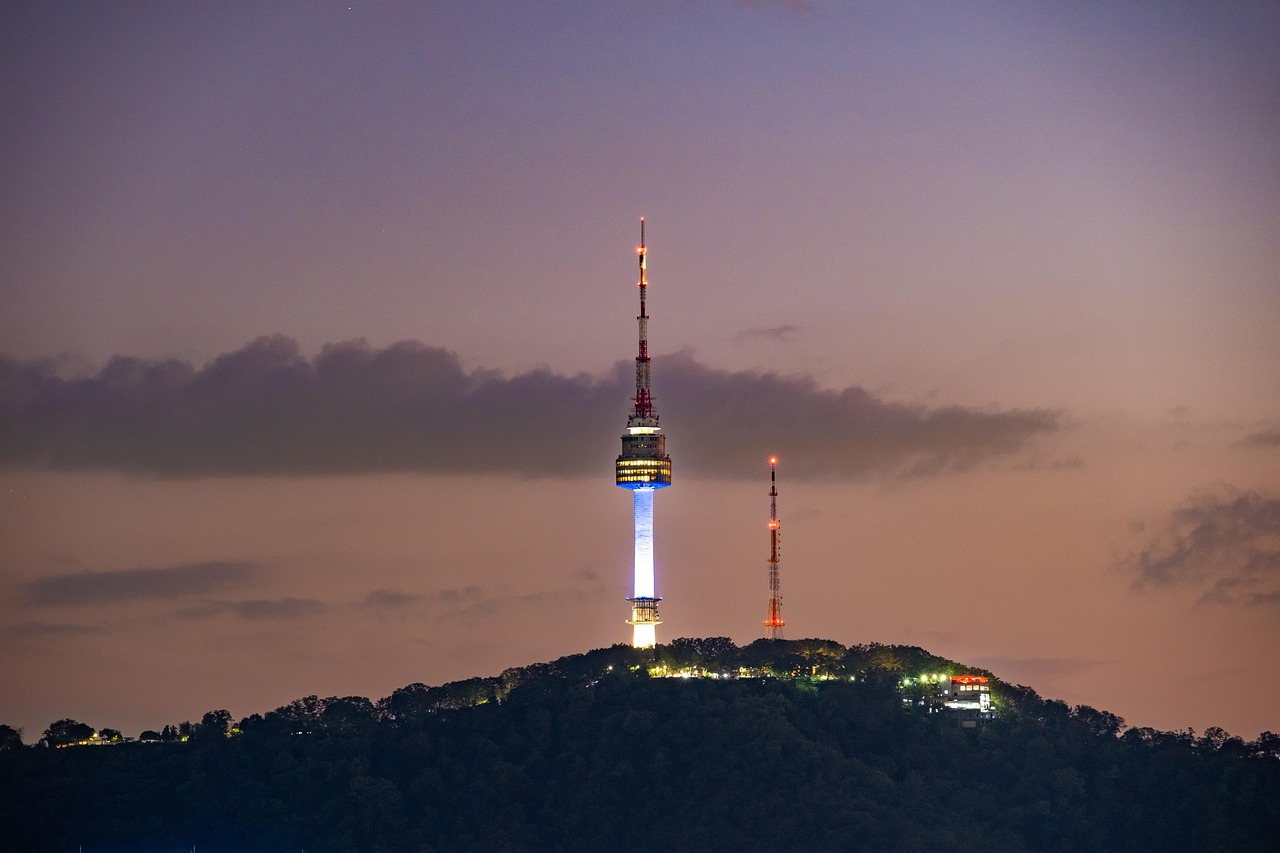 Namsan Seoul Tower evenings in early spring with cool March weather views