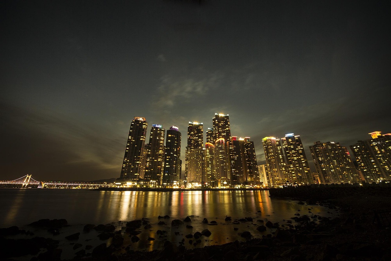 Beyond Seoul best time to visit Busan Jeju and national parks by season