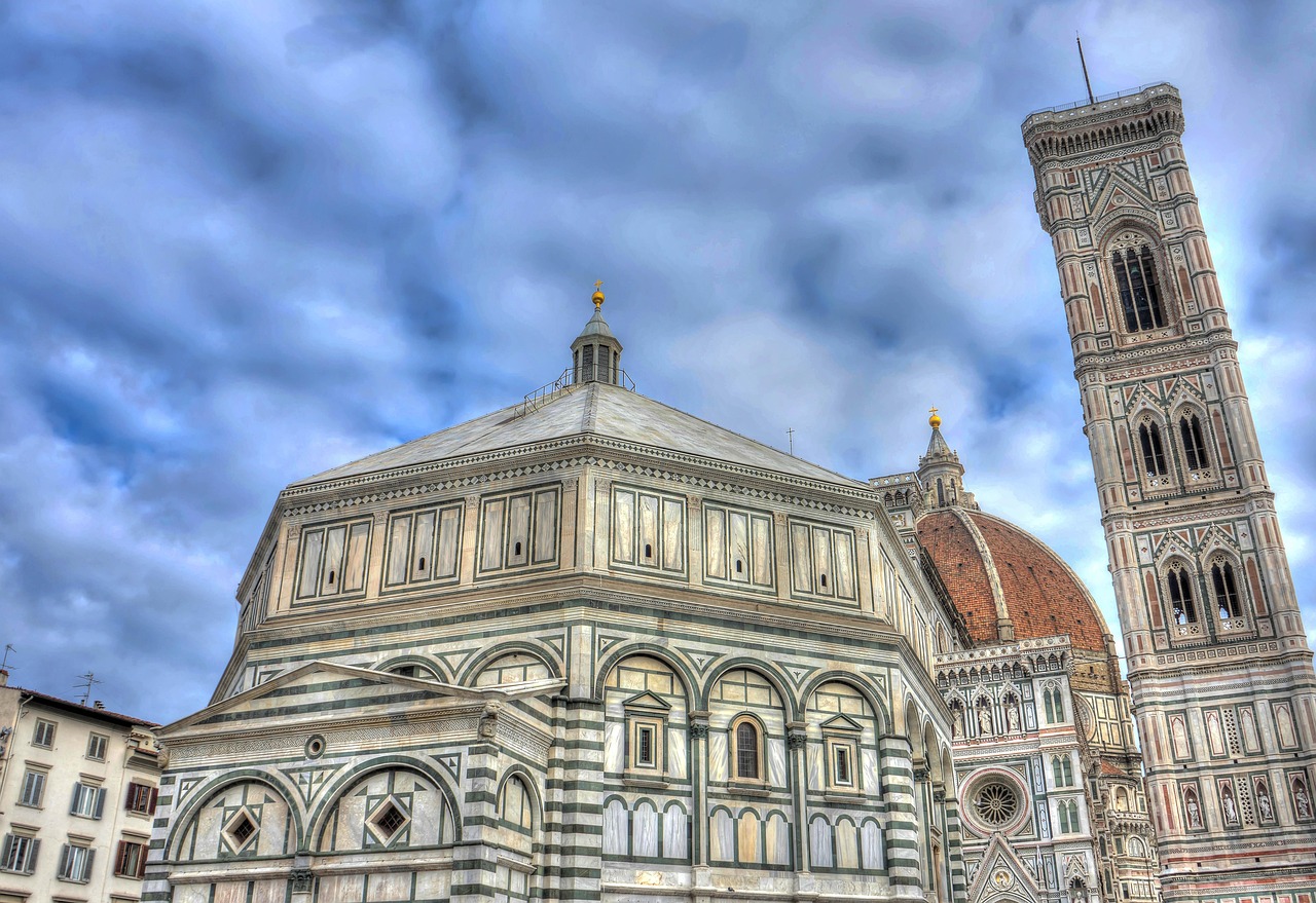 Duomo Florence Cathedral First Impressions in Piazza Duomo with the Cathedral of Florence exterior