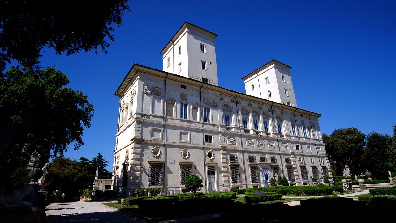 Borghese Gallery at Villa Borghese and Baroque intimacy