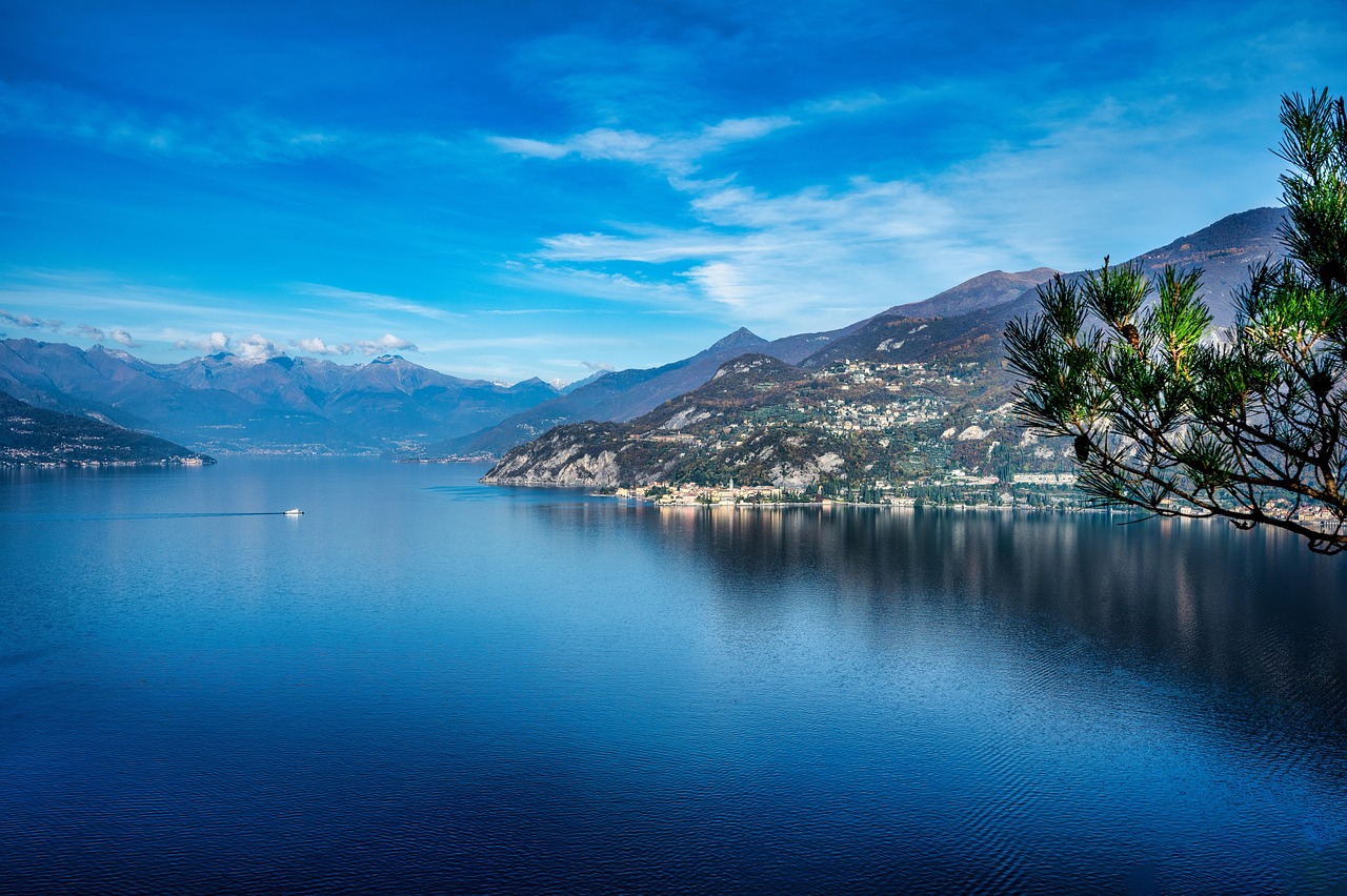 Day Trip Across the Lake with ferry connections to Bellagio and Varenna