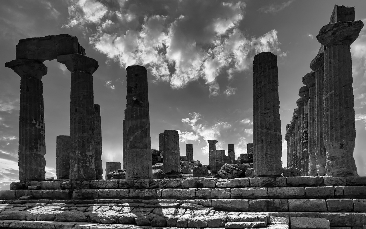 Juno, Hera and Heracles on the Ridge of the Valley of Temples, walking the wind-swept Sicilian skyline