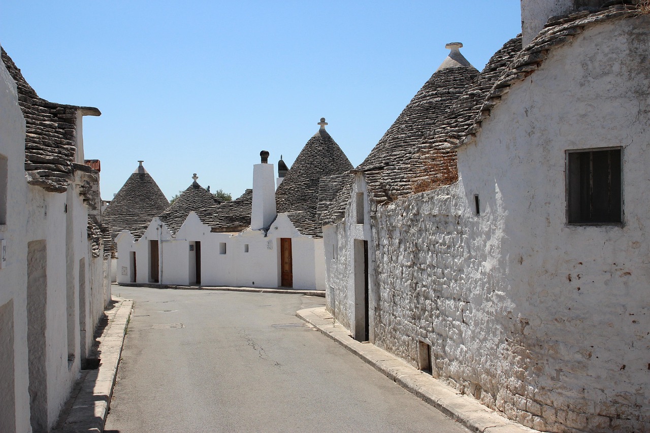 Apulia Coastline Quiet Beaches Trulli and Baroque Beauty