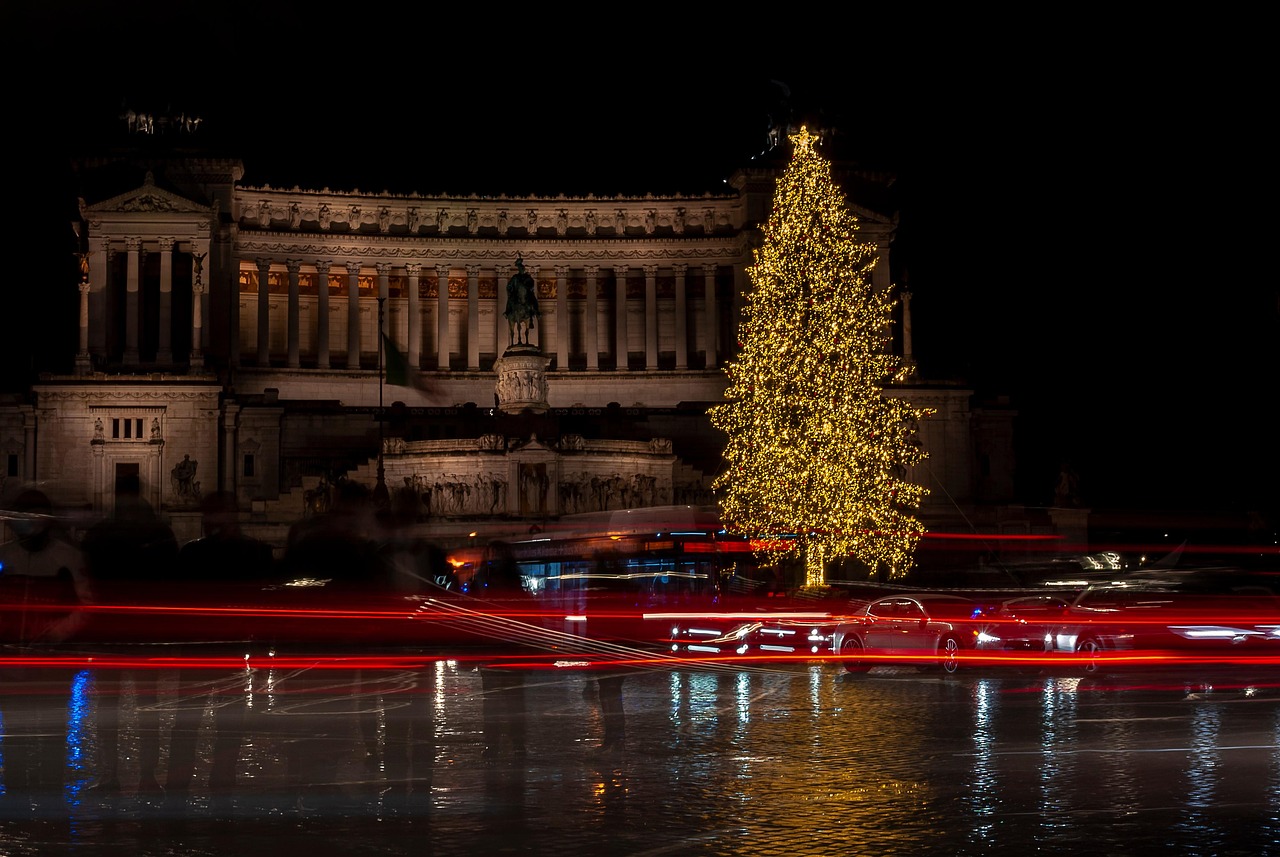 Times to visit Rome by month and major events for Italy with festive city lights