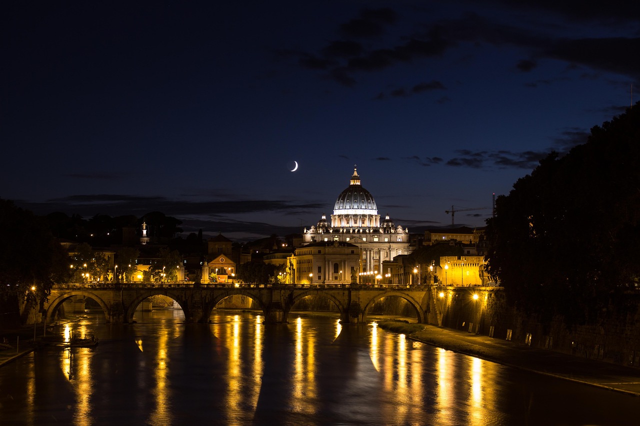 Rome Trastevere sunset stroll Testaccio cooking class local markets in glowing evening streets