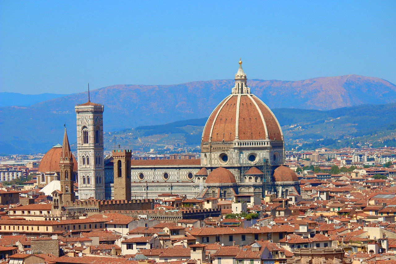 Duomo di Firenze visit the cathedral and Brunelleschi dome Florence with panoramic cityscape