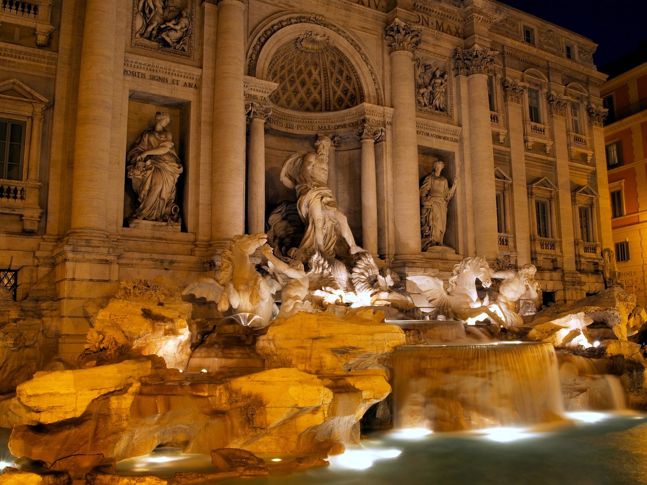 Best Places to See in Rome on Foot from Fountains to Piazzas