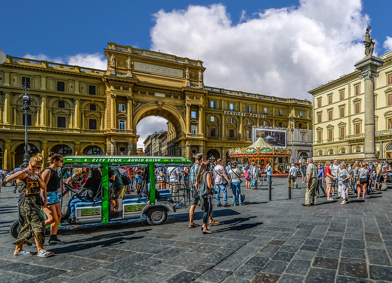 Bus and other routes get from Rome to Florence your way with Firenze skyline