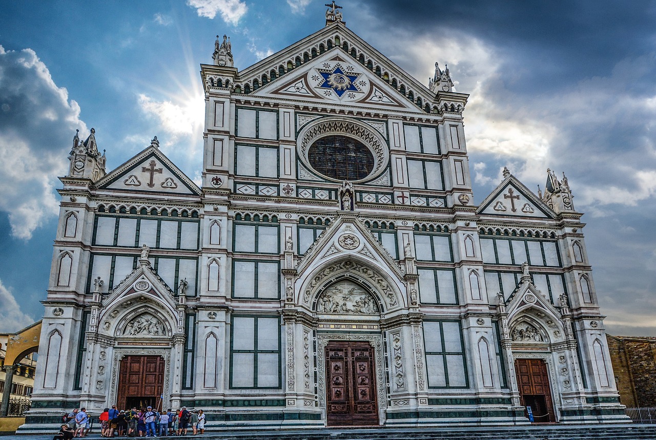 Getting Your Bearings at Santa Croce in Florence at the monumental complex