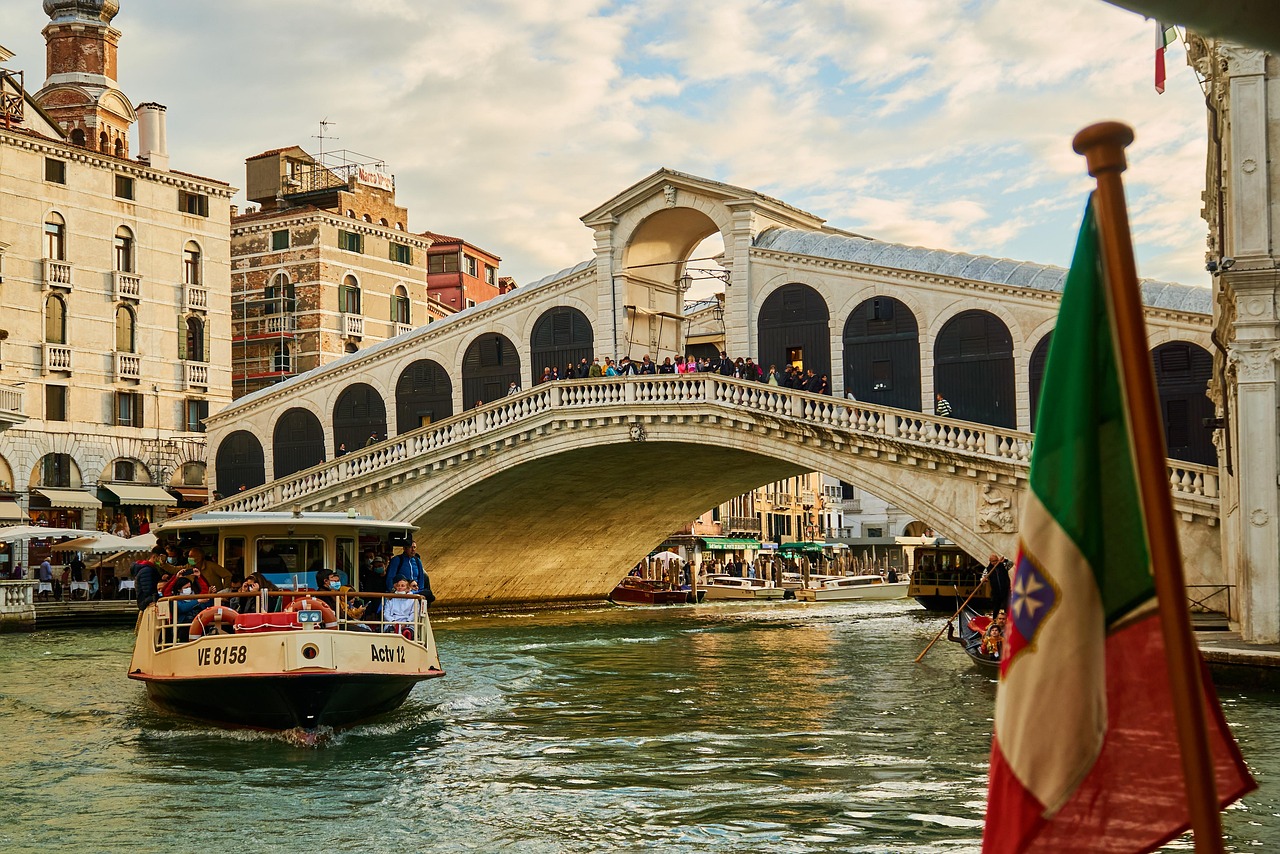 Grand Canal Rituals Rialto Bridge and Venice’s Best Places by Water