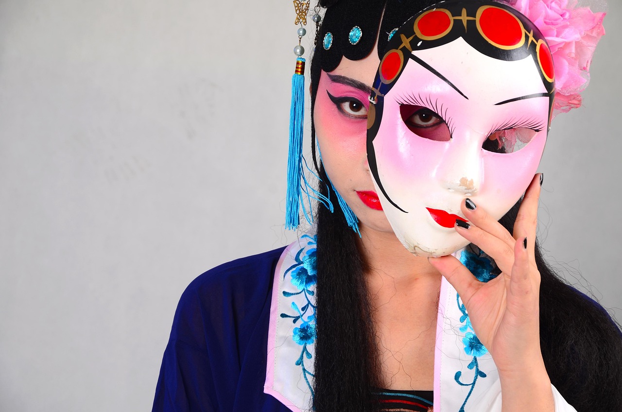 Peking opera and modern Beijing attractions after dark