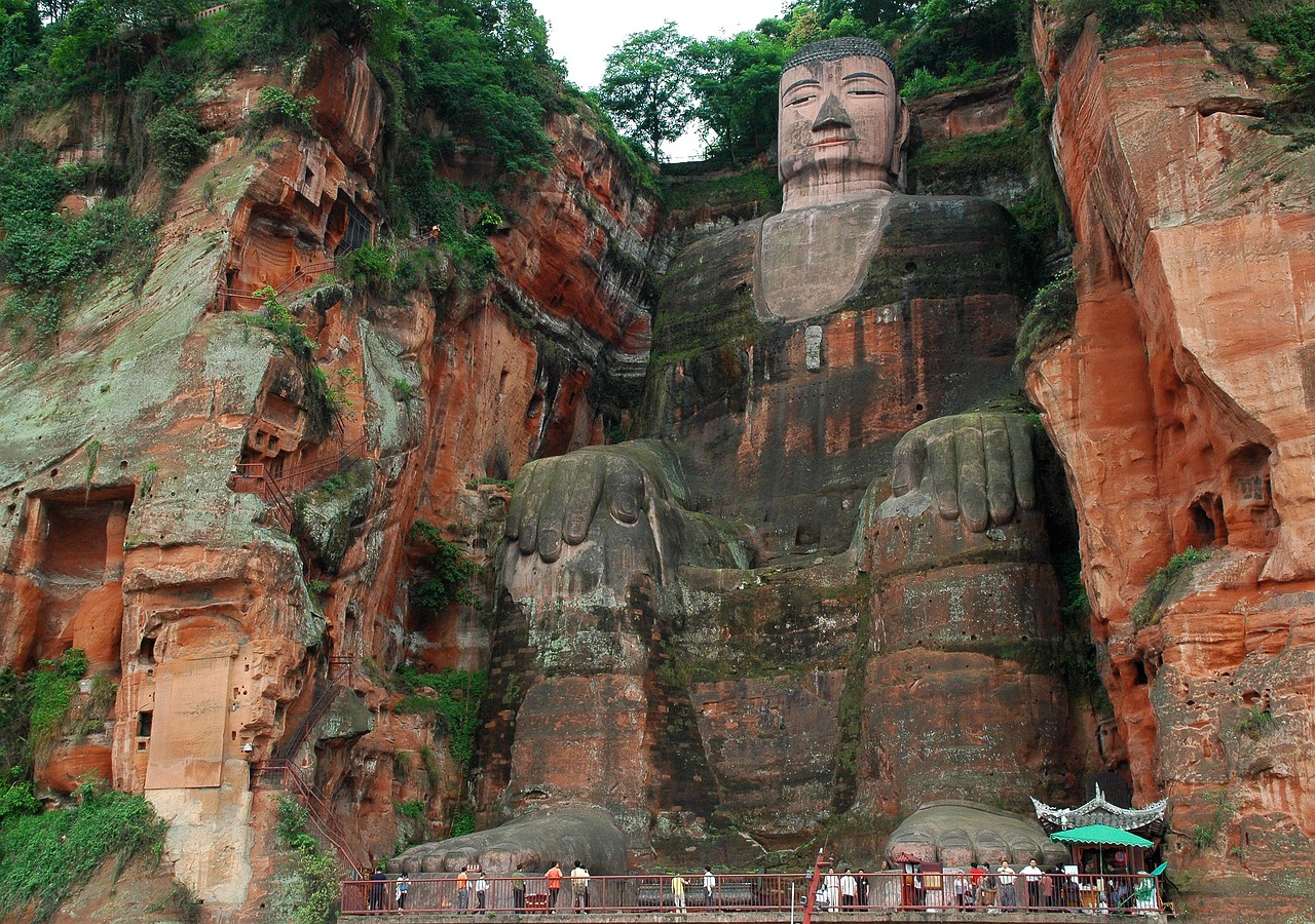 Leshan Giant Buddha by Private Boat and the River Perspective