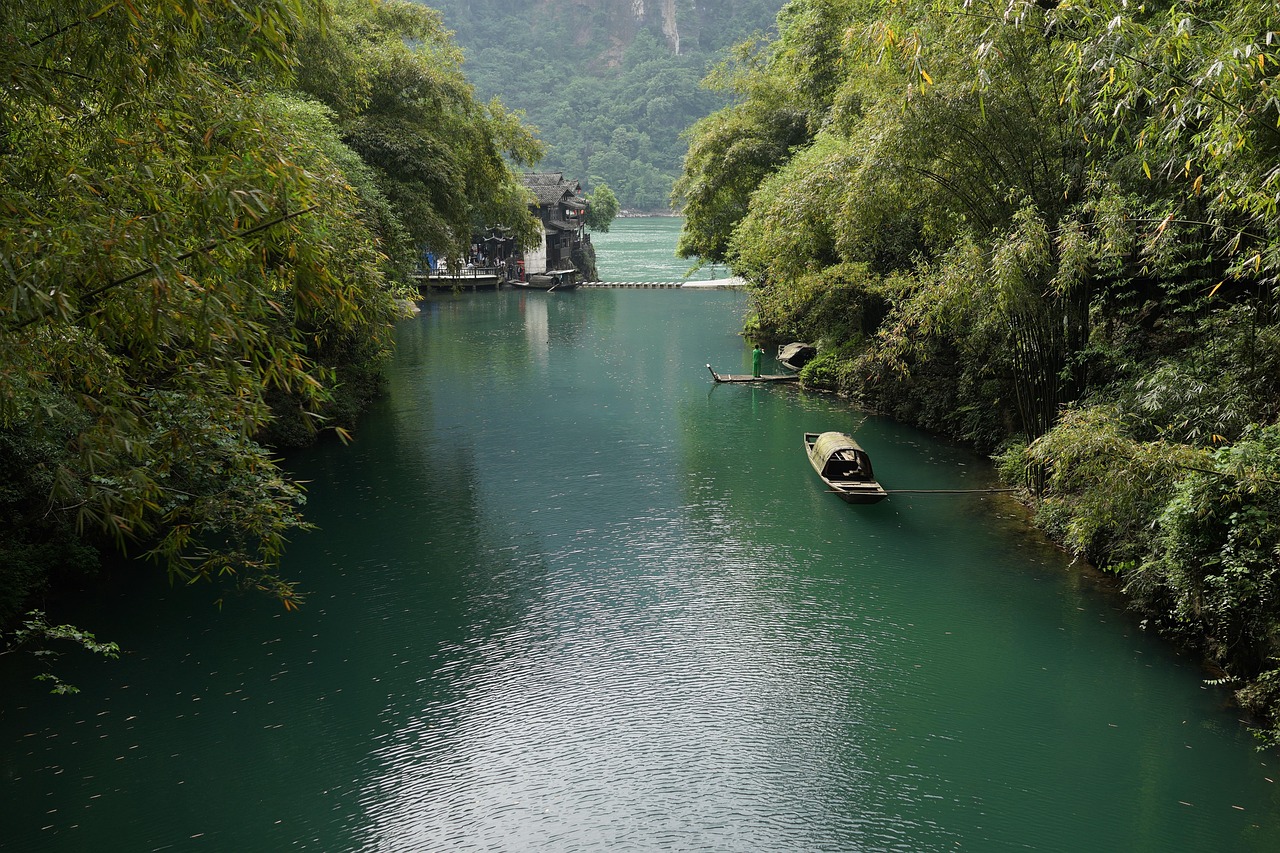 Yangtze River cruises designed for quiet grandeur in the Three Gorges