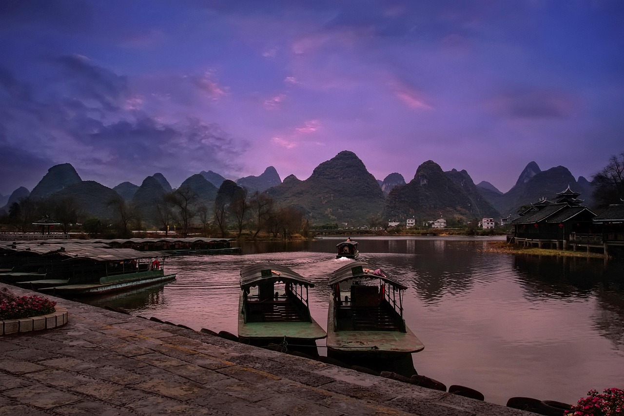Elephant Trunk Hill the landmark of Guilin you must see beside the Li River in Guilin