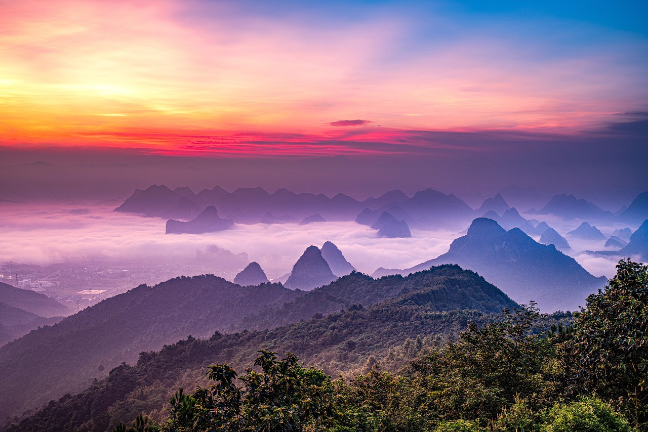 Climbing up the hill at Elephant Trunk Hill for a panoramic view over Guilin